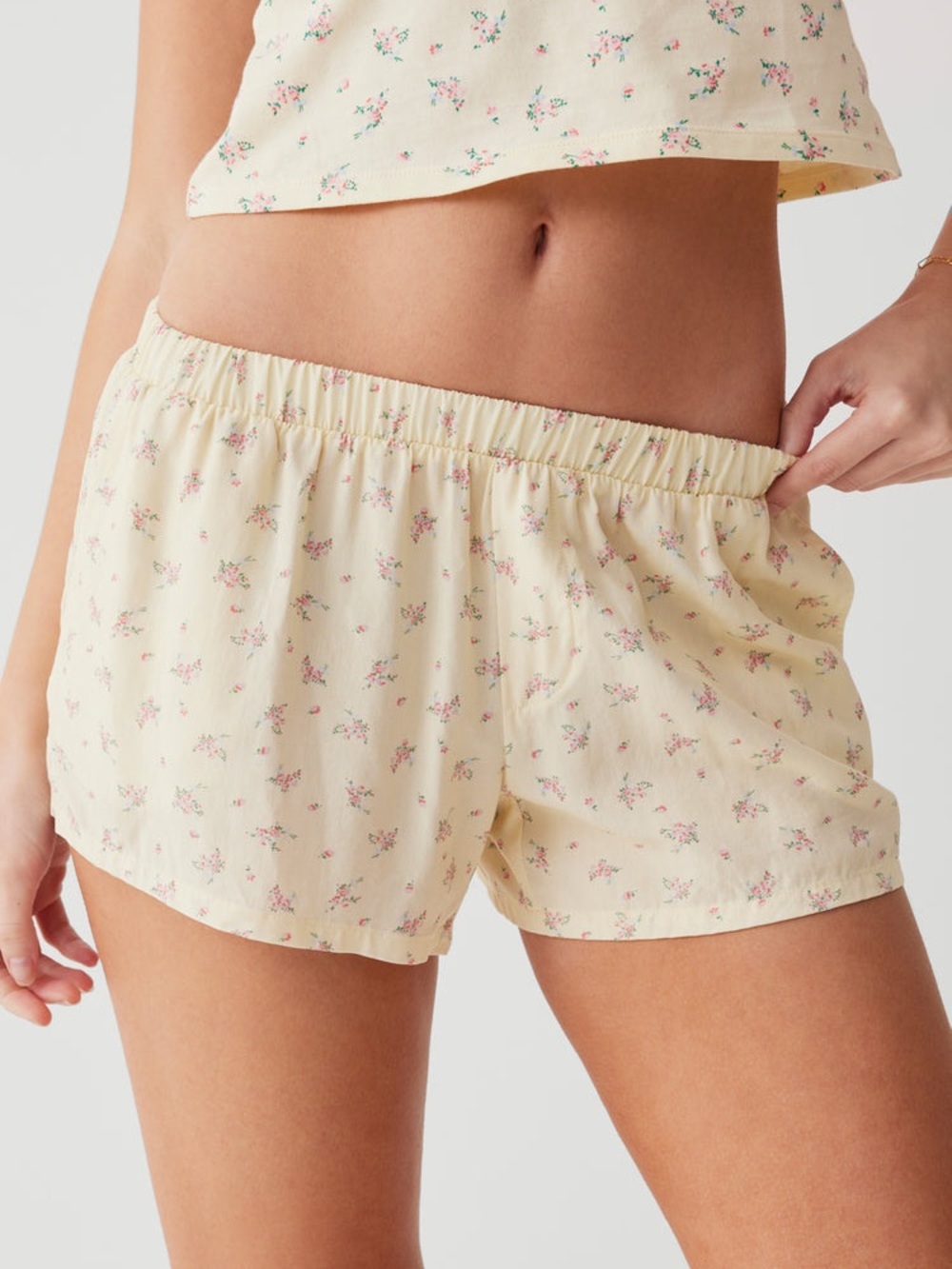 Frankie's Bikinis Farmhouse Floral Mini
Short in Buttercup Bouquet